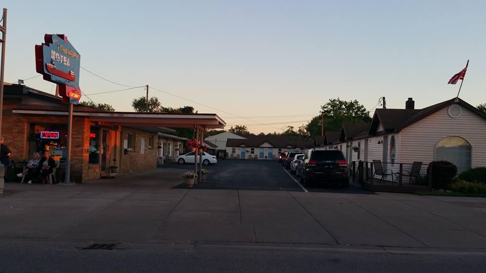 Long Ships Motel Sault Ste. Marie Exterior photo